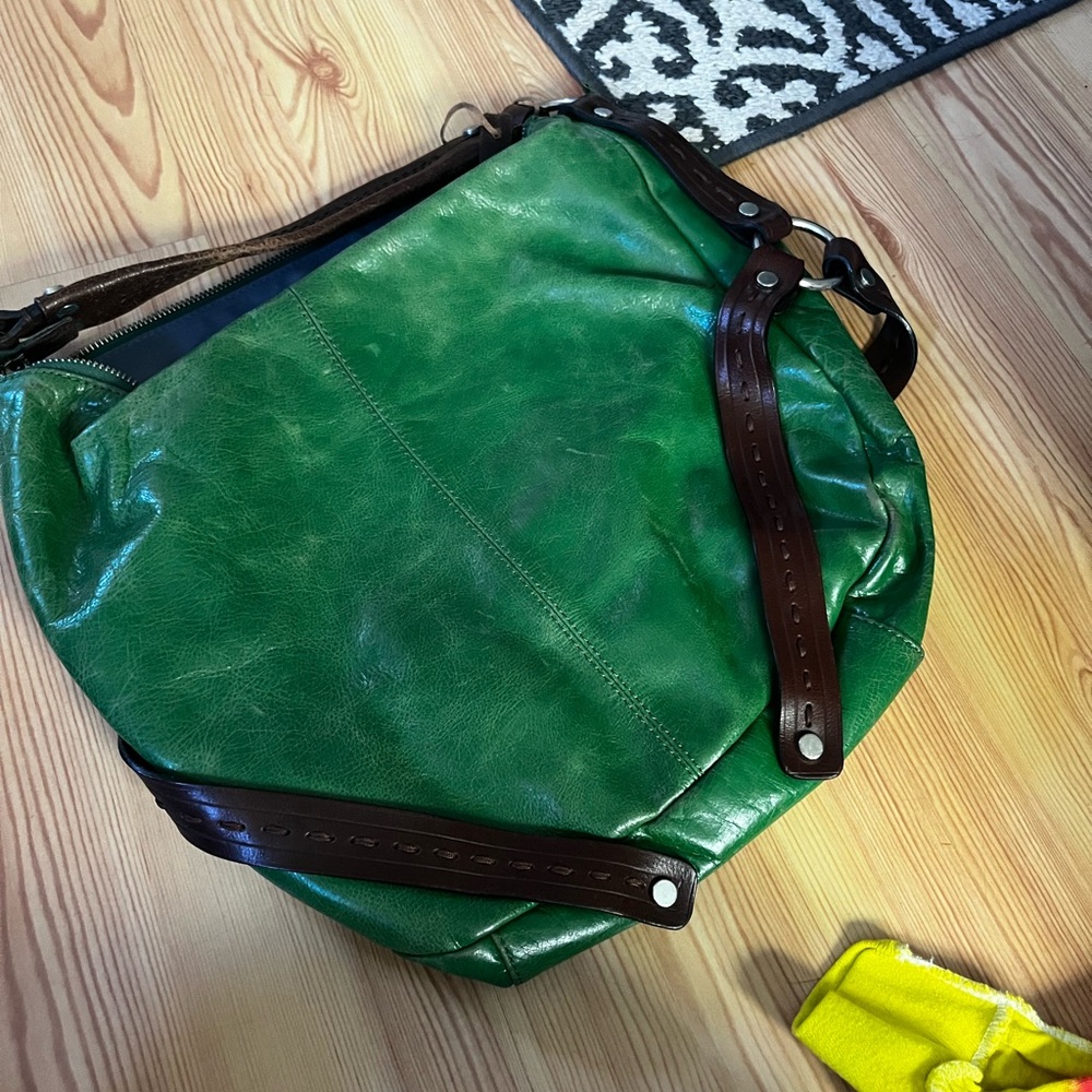 Tano Green Leather shoulder bucket bag